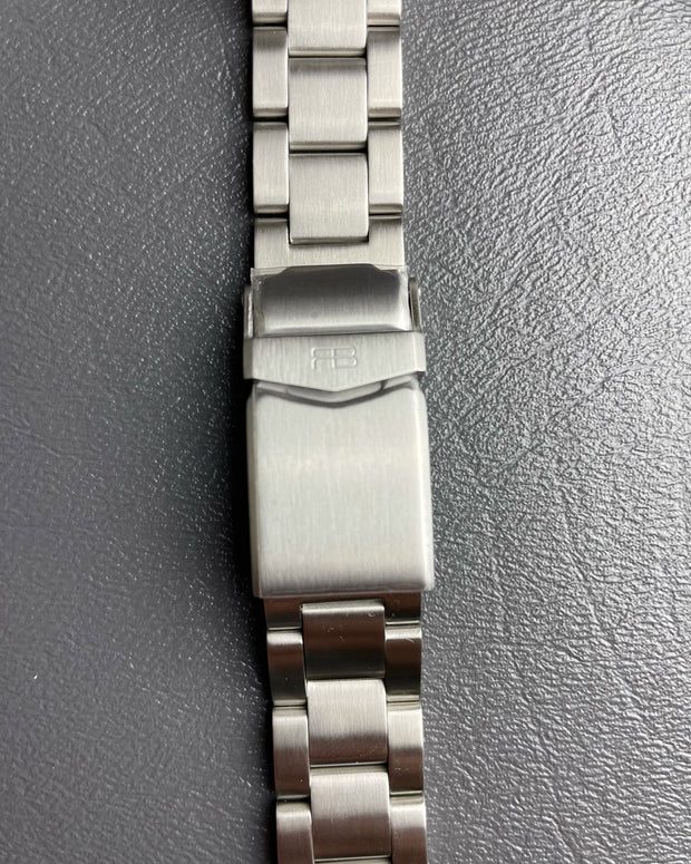 Front view of premium stainless steel gentleman racing watch strap by blanchard watch company Miami 2021 formula 1 precision split second timing comfortable racing watch